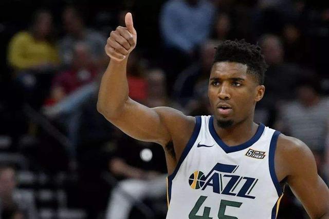 己之力把球 己之力把球