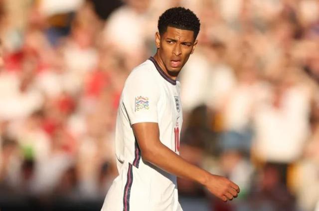 在客场遭遇 在客场遭遇